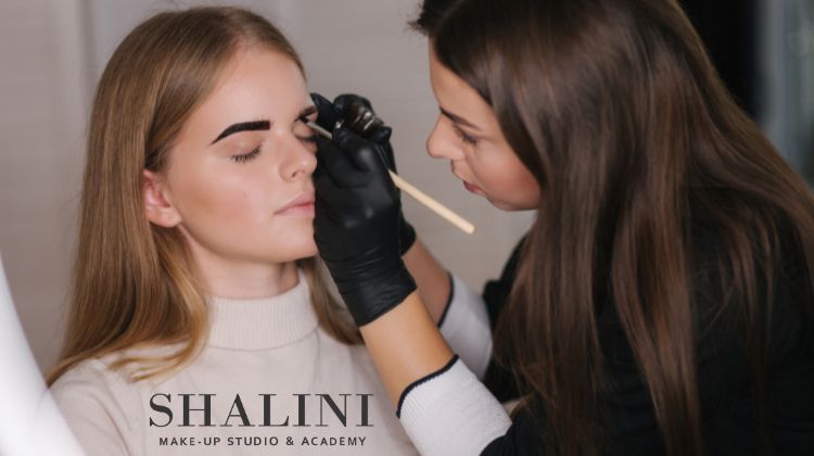 Shalini Makeup Studio & Academy - Best Makeup Studio in Pune | Bridal Makeup in Pune | Best Bridal Makeup Artist in Pune